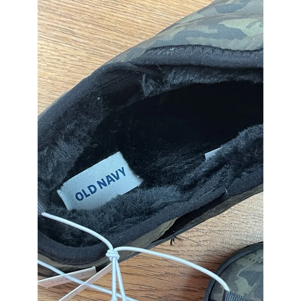 Old Navy Puffer Slippers in Camo Green Men's Size Medium 8-9 NEW